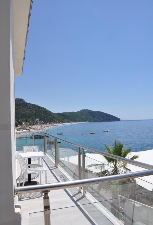 Guesthouse Riviera "Xh&M" Dhërmi Eksteriør bilde