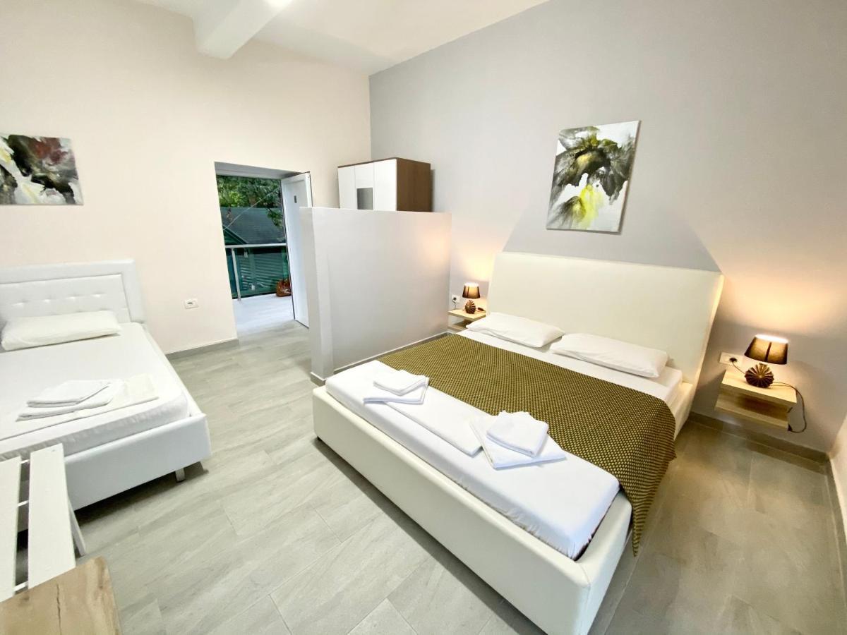 Guesthouse Riviera "Xh&M" Dhërmi Eksteriør bilde