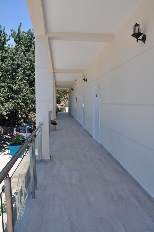 Guesthouse Riviera "Xh&M" Dhërmi Eksteriør bilde