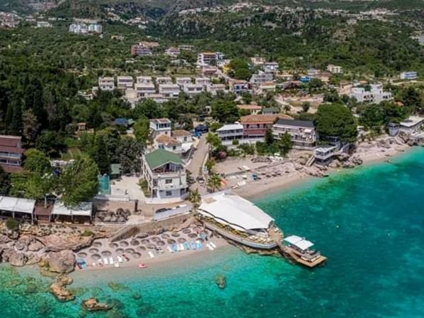 Guesthouse Riviera "Xh&M" Dhërmi Eksteriør bilde